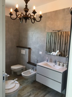 bagno stanza del fieno.JPG
